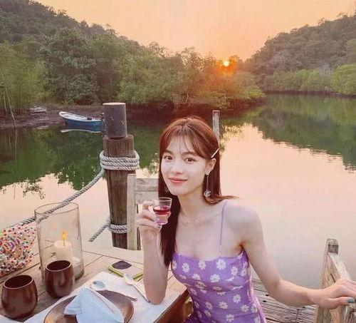 娱乐吃瓜姐钟楚曦,娱乐吃瓜界的风云人物 第2张 娱乐吃瓜姐钟楚曦,娱乐吃瓜界的风云人物 第2张